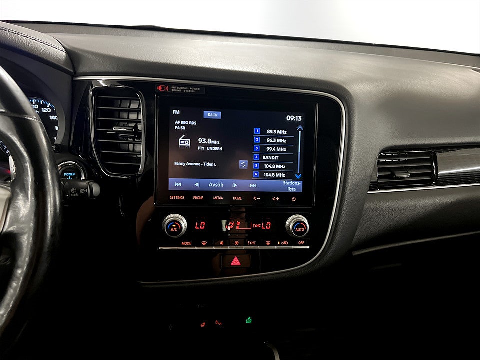 Bild på Mitsubishi Outlander Business X PHEV 224hk Aut 4WD B-KAMERA DRAG ELSTOL