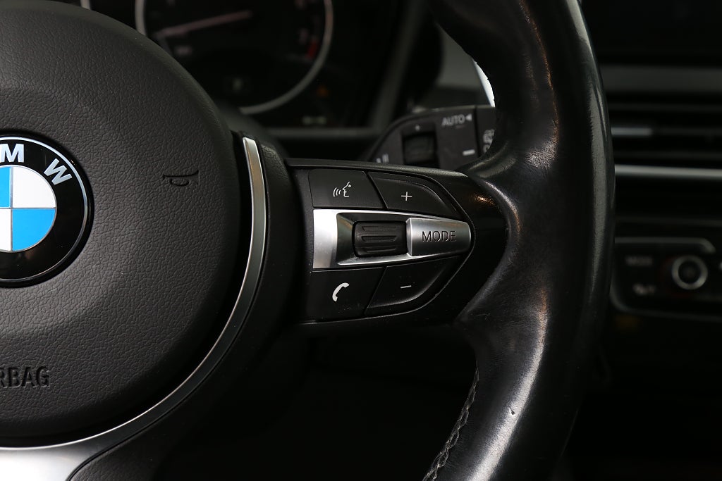 BMW 225xe Active Tourer Sport line 224hk Aut AWD HuD Navi Pano 2017