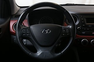 Halvkombi Hyundai i10 11 av 18