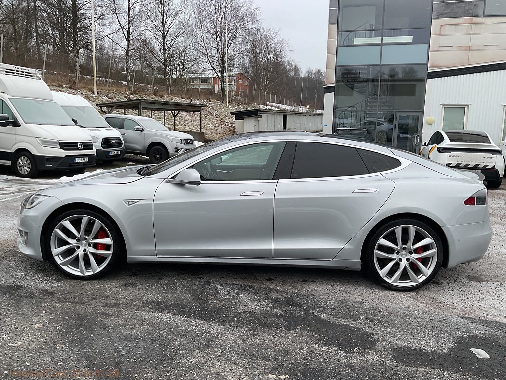 Tesla Model S VI SÖKER OCH KÖPER TESLA MODEL S FÖR EXPORT