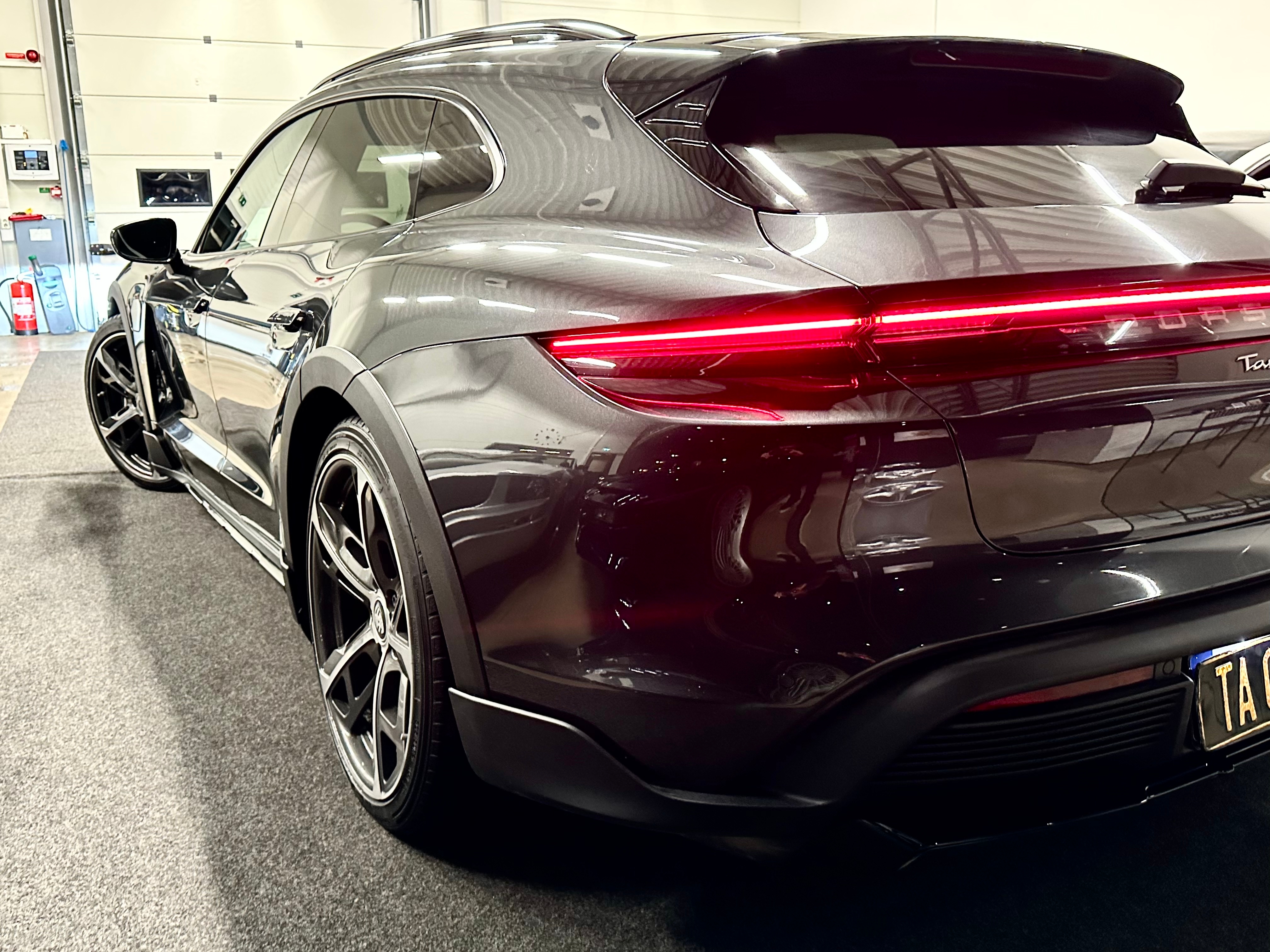 Porsche Taycan 4 CT DD+ 476HK 2021, bild 7/47