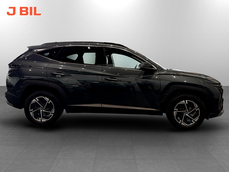Bild på Hyundai Tucson Essential Hybrid 215hk Aut 4WD B-KAMERA CARPLAY