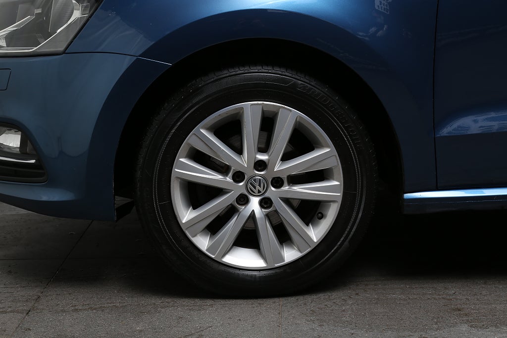 Volkswagen Polo 1,2 TSI 90hk Base 5D Bluetooth 2017