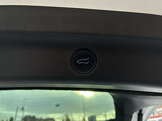 Tesla Model Y Long Range AWD Navi/Elstol/Pano/SoV-Däck/360/Rattvärm – bild 18
