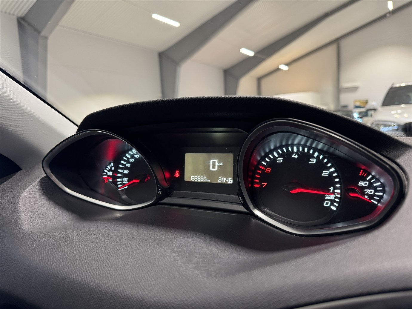 Peugeot 308 1.6 THP 2013, bild 6/35