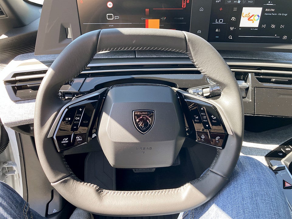 Bild på Peugeot 3008 Allure Hybrid 145hk Aut B-KAMERA CARPLAY