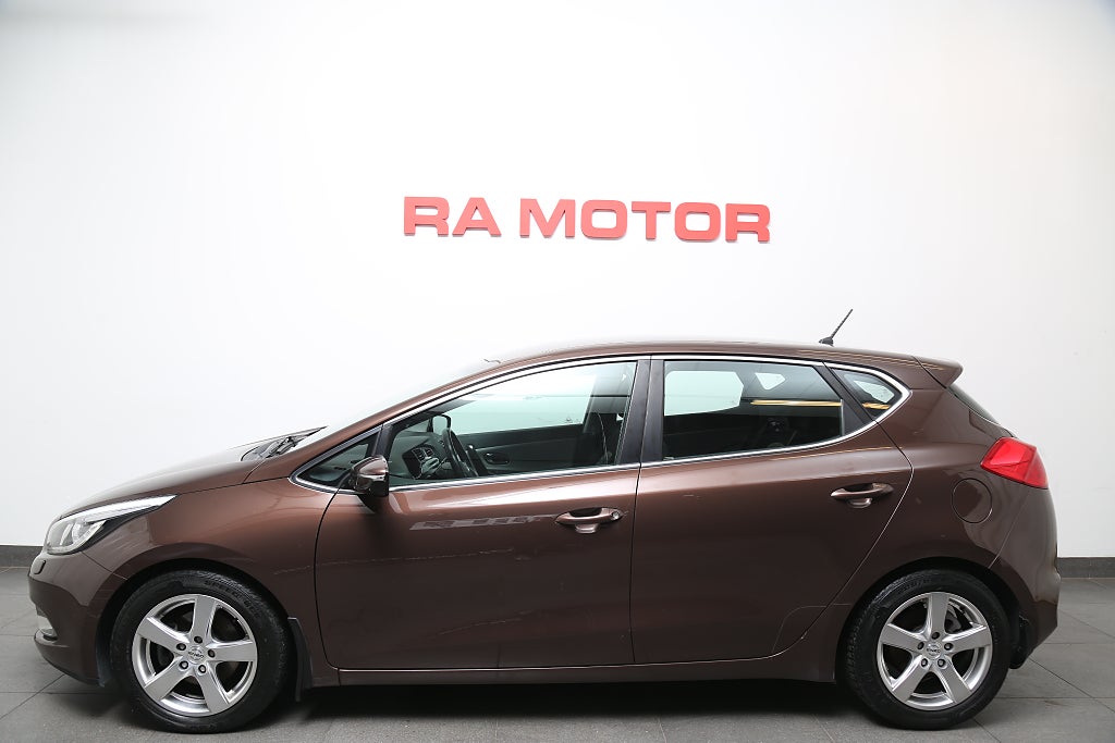 Kia Ceed 1,6 GDI 135hk EX Komfort 5D Motorvärmare 2013