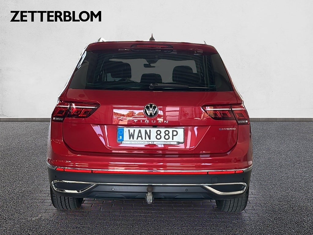 SUV Volkswagen Tiguan 4 av 17