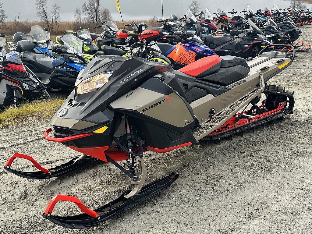 Ski-Doo Summit 850 Turbo Expert  154
