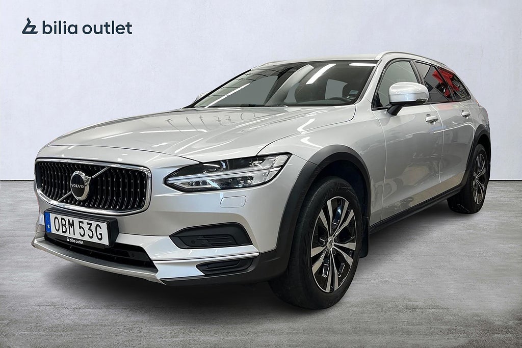 Volvo V90 Cross Country B4 AWD Momentum 197hk Drag Värmare Backkamera Carplay 