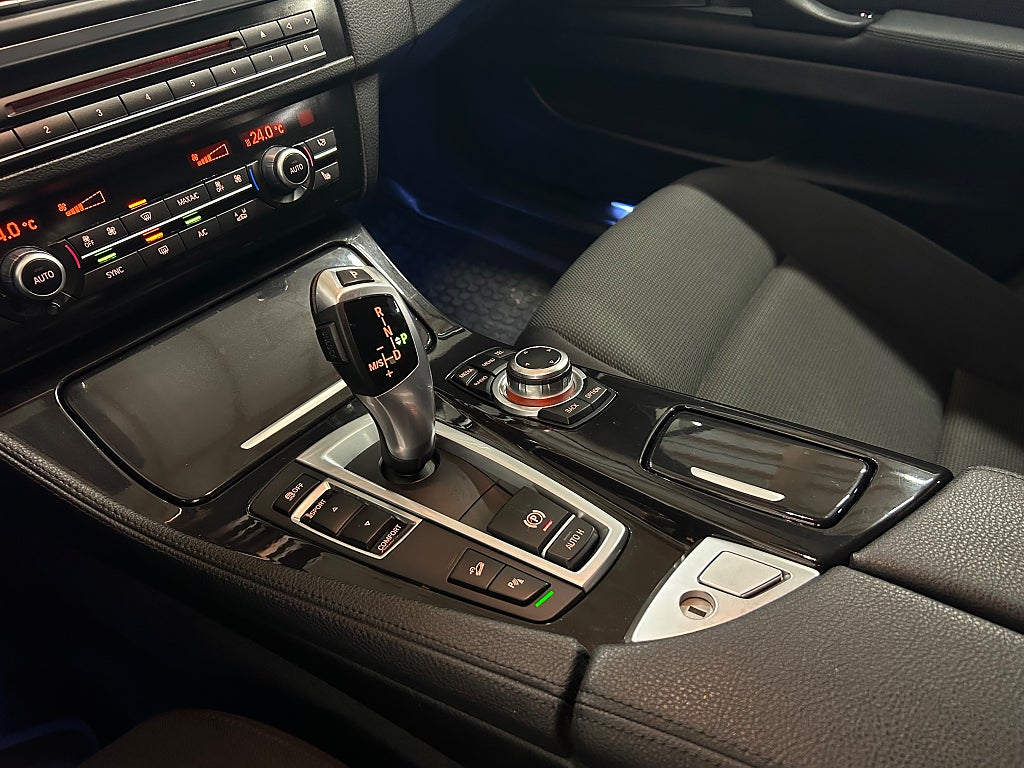 BMW 520 d xDrive Touring Steptronic 190hk |PDC|Rattvärme| 2015