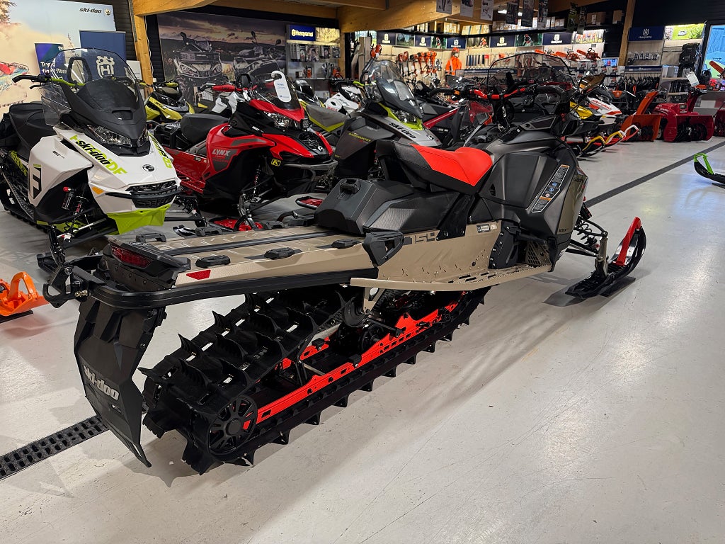 Ski-Doo Backcountry XRS VIP 154 850 E-tec 2022 - miniatyr 3