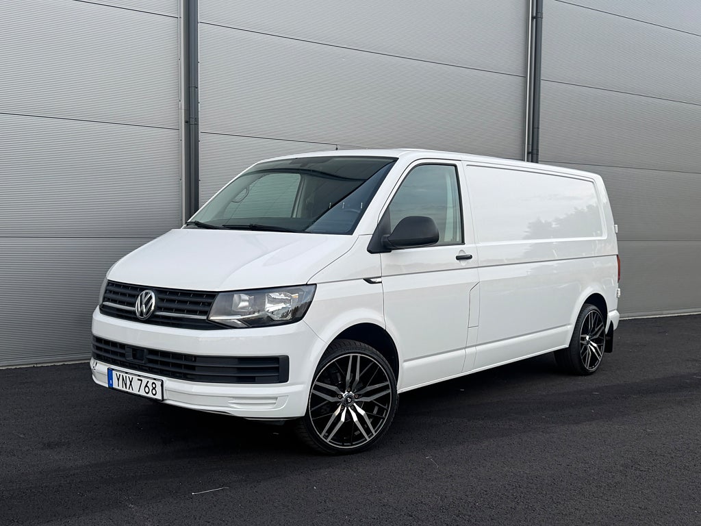 Volkswagen Transporter T30 2.0 TDI AUTOMAT VÄRMARE DRAG Euro 6