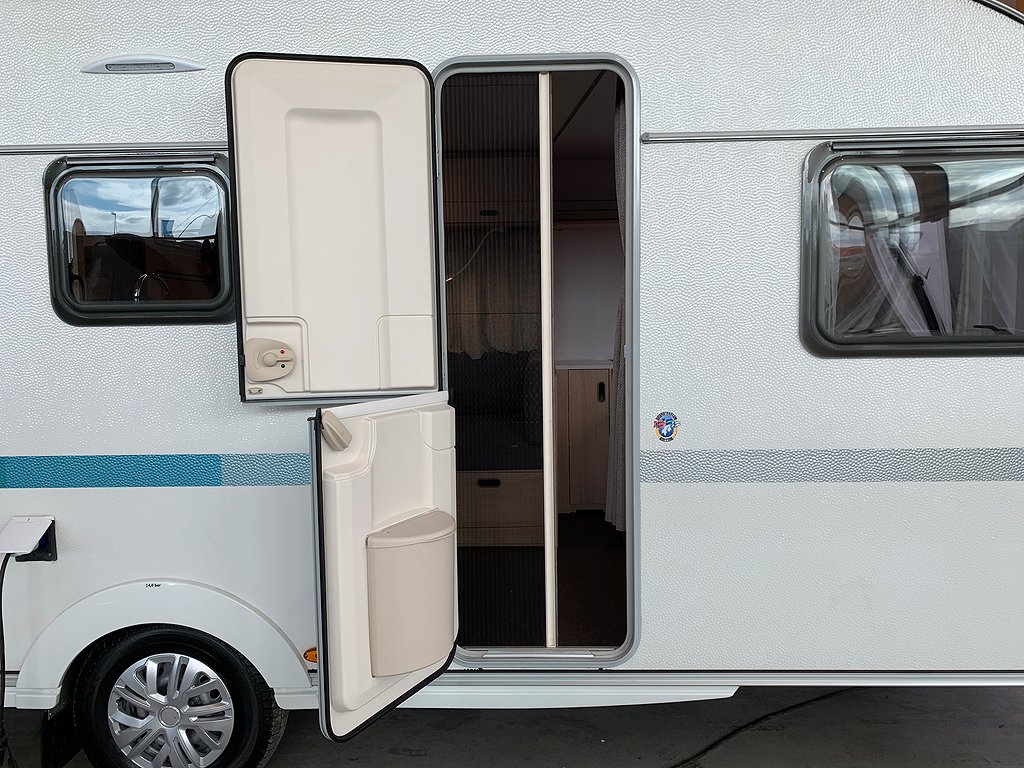 Adria Aviva 563 PT / Barnkammare / 1500kg / 7 bäddar / 3-vån - Adria