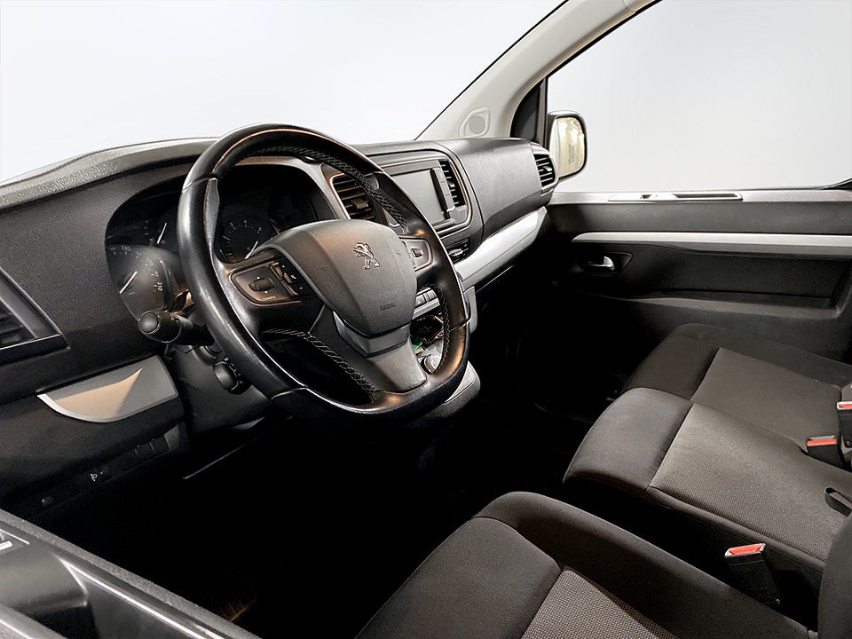 Bild på Peugeot Expert PRO+ 2.0 BHDi 145hk Aut L3 B-KAMERA DRAG