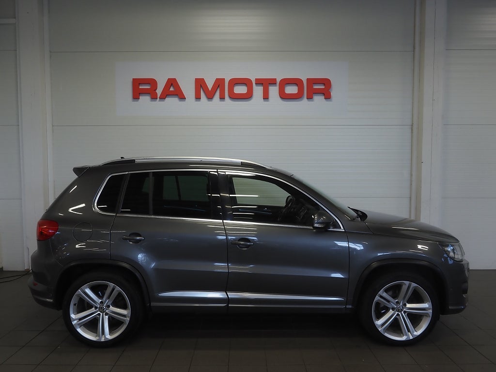 Volkswagen Tiguan TDI 177hk  4M R-Line | Pano | D-värm | Drag | Kamera | 2015