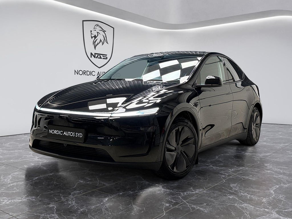 Tesla Model Y Long Range / AWD / Premium / Panorama / Drag / Moms