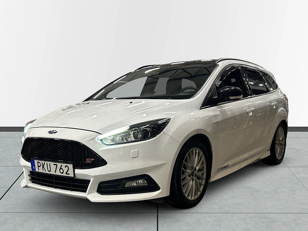 Ford Focus ST Kombi Powershift ST, ST-3 S&V-hjul/Carplay/Rattvärme