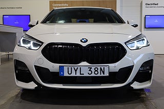 Sedan BMW 218 8 av 27