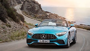 Mercedes-AMG SL 43 är den nya  instegsversionen av SL-klass. Foto: Mercedes-Benz