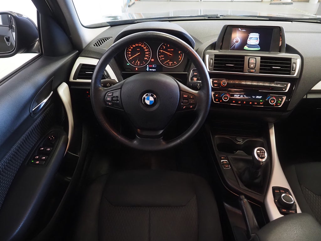 BMW 118I 5-dörrars Advantage 136hk | Bluetooth | Rattvärme | 2016