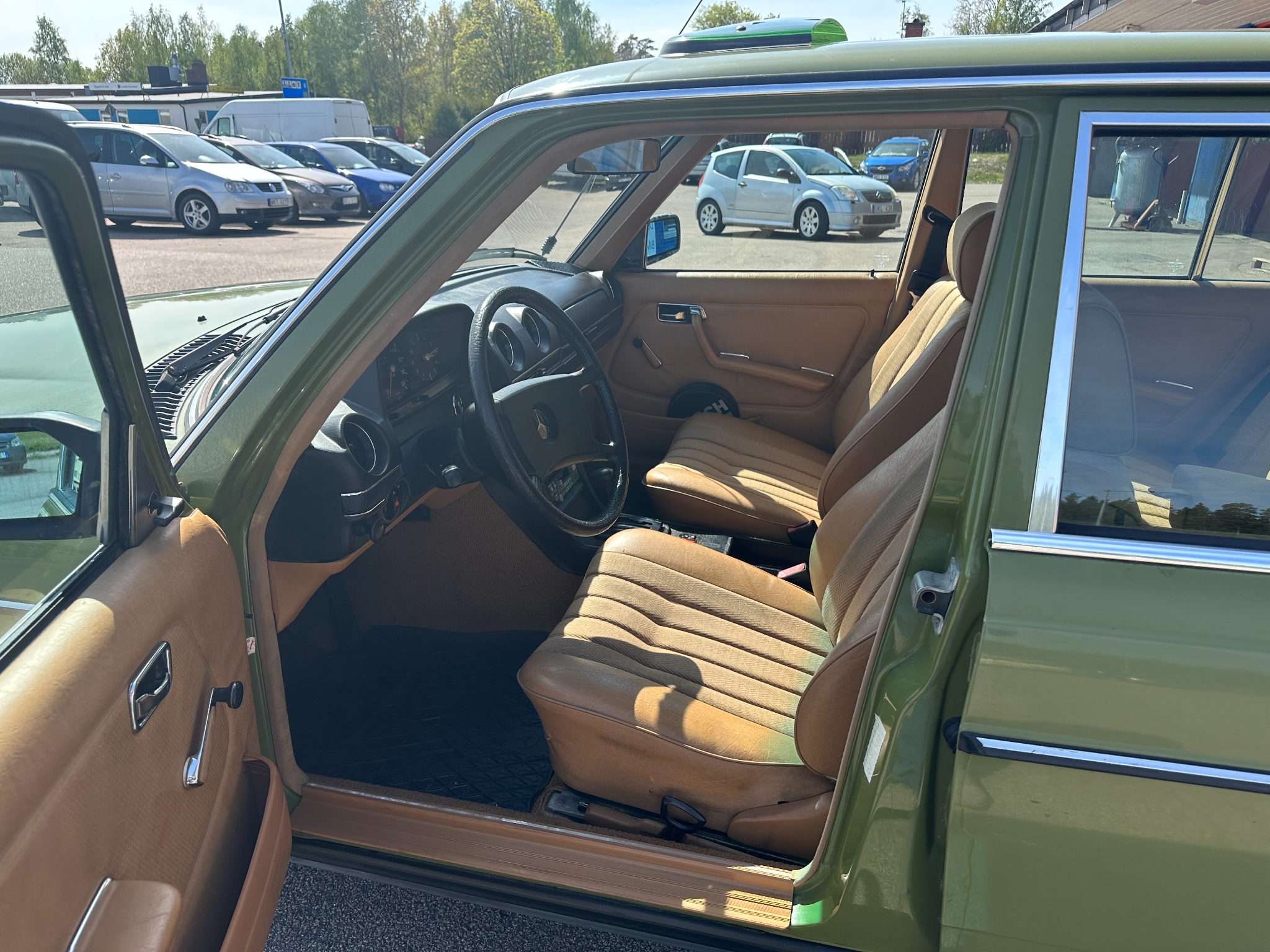 Mercedes-Benz A 200 Bensin, 2.0 I4 1982, bild 7/35