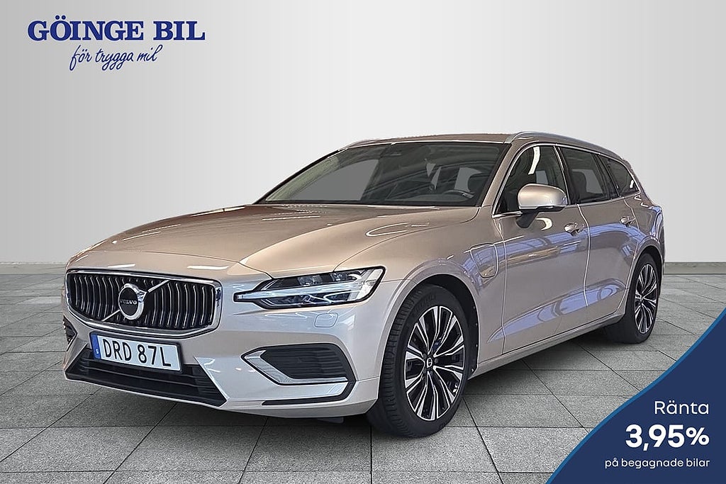 Volvo V60 Recharge T6 Core Drag/ Kamera/ Navi/ Dynamiska ...