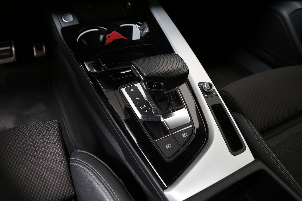 Audi A4 Avant 40 TFSI Quattro S Tronic S Line Värme Drag 2021