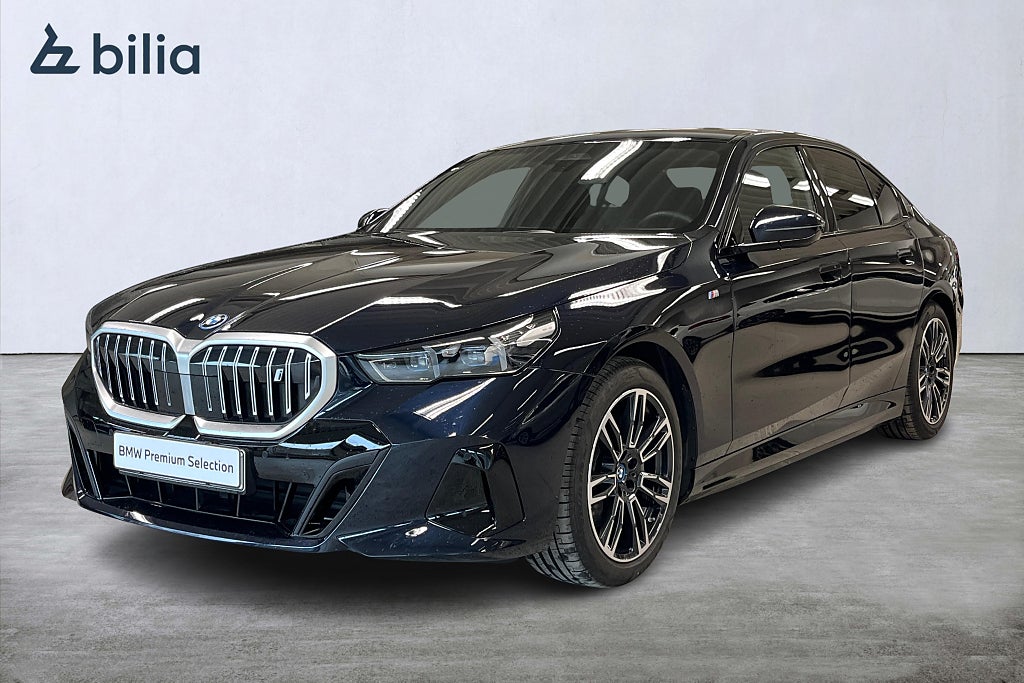 BMW i5 eDrive 40 Sedan M-Sport | H&K | Aktiv farth. | Drag 