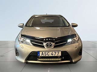 Toyota Auris 1.4 D-4D Life Motorvärmare/SoV/Fhåll/AC – bild 2