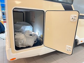 Husbil-halvintegrerad Ahorn Canada TF Plus 9 av 28