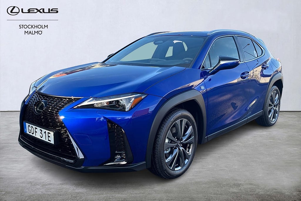 Lexus UX300h UX 300h F Sport B-kam Rattvärme Navi CarPlay
