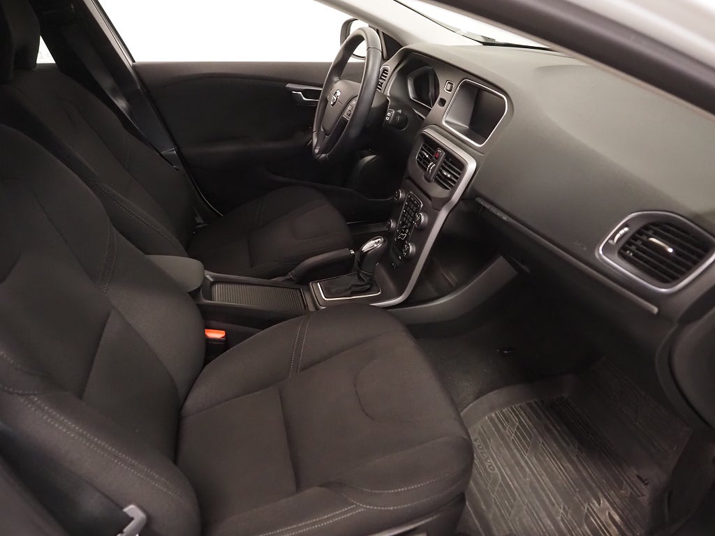 Volvo V40 Cross Country T3 152hk Kinetic Aut | Navi | PDC | 2019