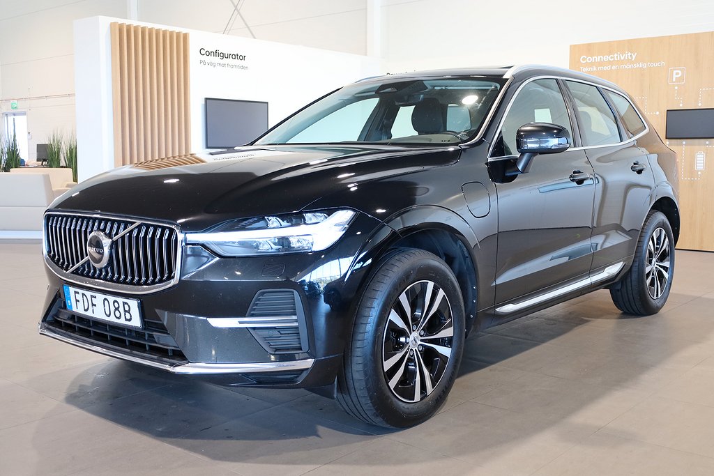 Volvo XC60 T6 Recharge 350hk AWD Core Edition Panorama Drag 2023
