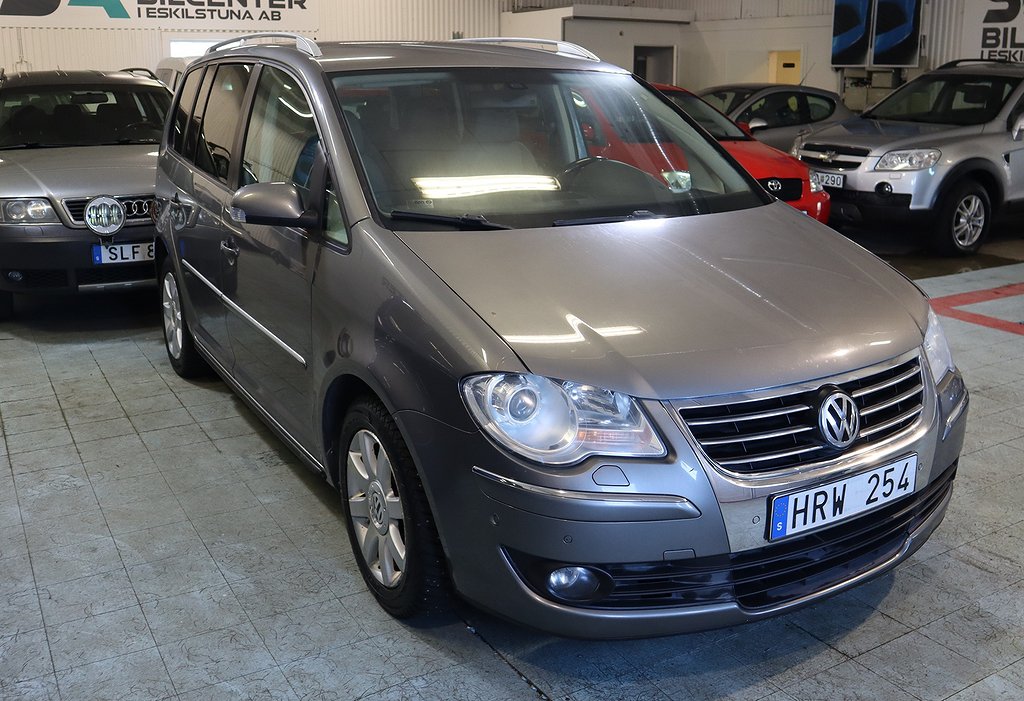 Volkswagen Touran 1.4 TSI Highline NyServad 7-sits, DRAGKROK