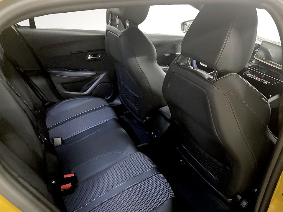 Bild på Peugeot E-208 GT 50kWh 136hk Aut - B-KAMERA, CARPLAY