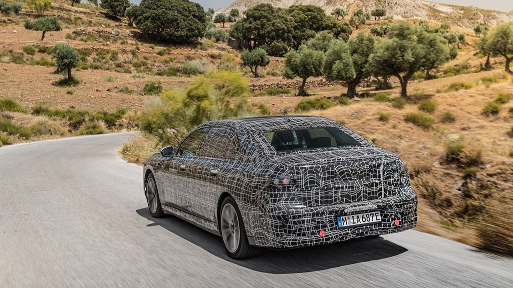 Även de här gången är syftet med testningen att utvärdera åkkomforten och väghållningen. Foto: BMW 