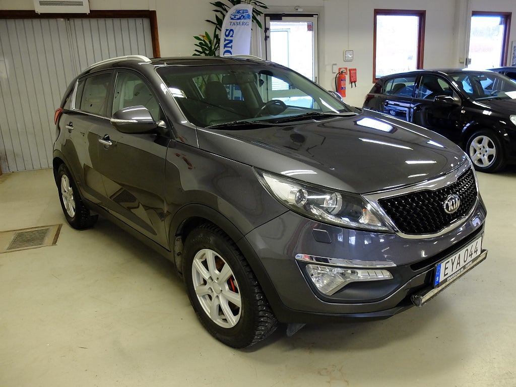 Kia Sportage 1.7 CRDi Special Edition Skinn Drag  S+V-Däck Glastak