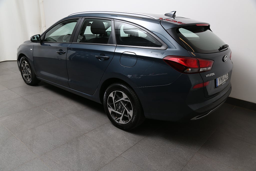 Hyundai i30 1,0 T-GDi 120hk MHEV Essential Kombi Aut Kamera Carplay 2023