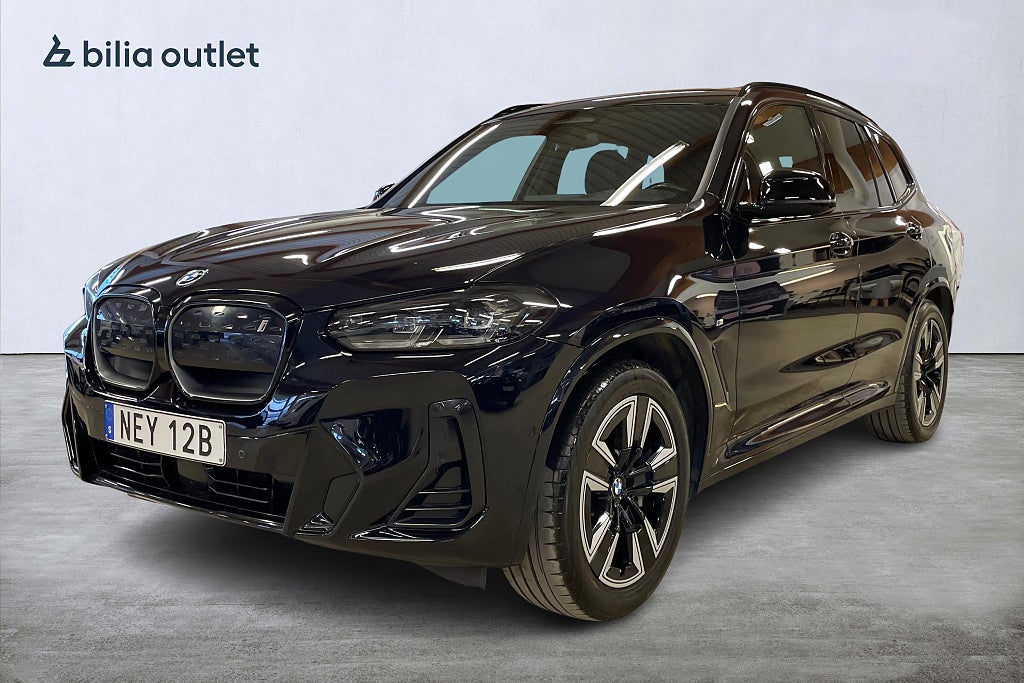 BMW iX3 M-Sport Charged Ränta 2.95% /Pano/ Drag / Kamera / Navi