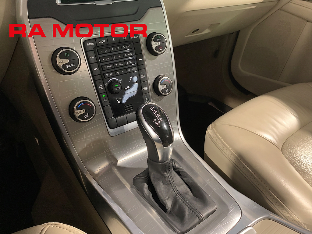 Volvo XC70 D4 AWD 163hk Momentum Business ED | Drag | Kamrem bytt 2014