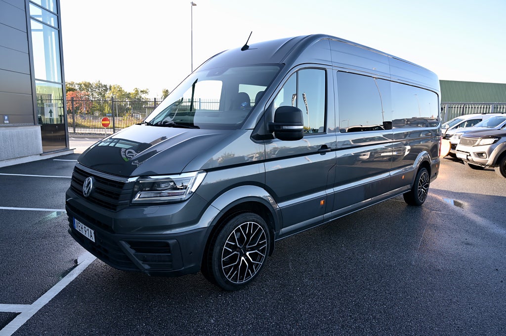 Volkswagen crafter 35 2.0 TDI L4 MOMS 6-sits Kamera D-Värm Drag 177hk