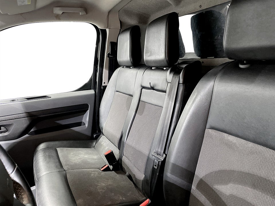 Bild på Peugeot Expert PRO+ North Pack 2.0 BHDi 120hk Aut L2 B-KAMERA CARPLAY