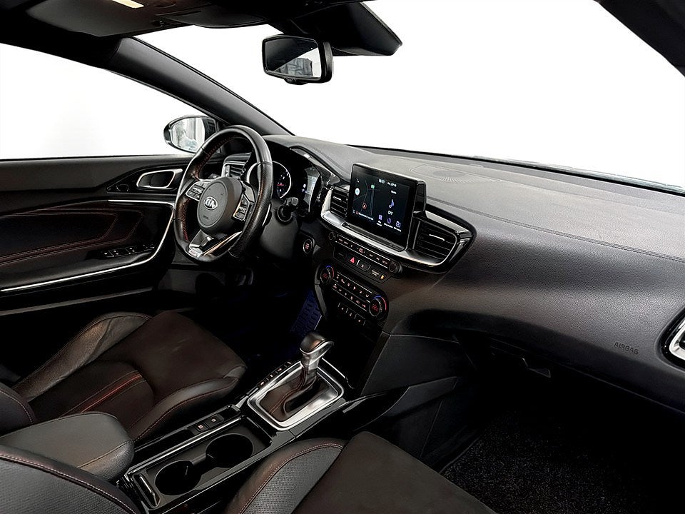 Bild på Kia Ceed ProGT 1.6 T-GDI 204hk Aut - DRAG, B-KAMERA