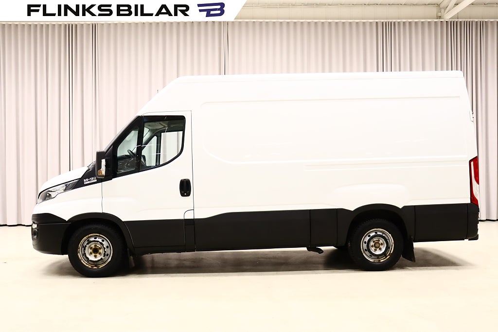 Iveco Daily 136HK L2H2 Automat|Webasto|Drag|3.5Ton-dragvikt
