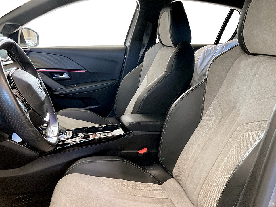 Bild på Peugeot E-208 GT 50kWh 136hk Aut B-KAMERA CARPLAY