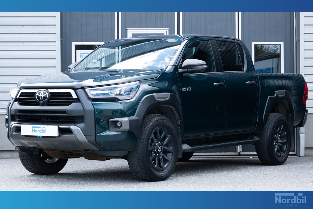 Toyota Hilux Dubbelhytt 2.8 4WD Invincible JBL 360° Skinn Diffspärr