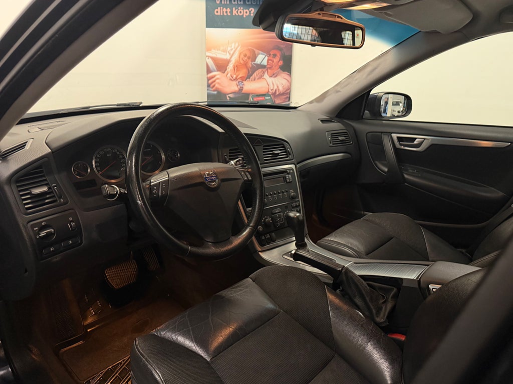 VOLVO V70 2.4D 185 ch CLASSIC MOMENTUM BVA 4x2 - ATTELAGE - 269000 km