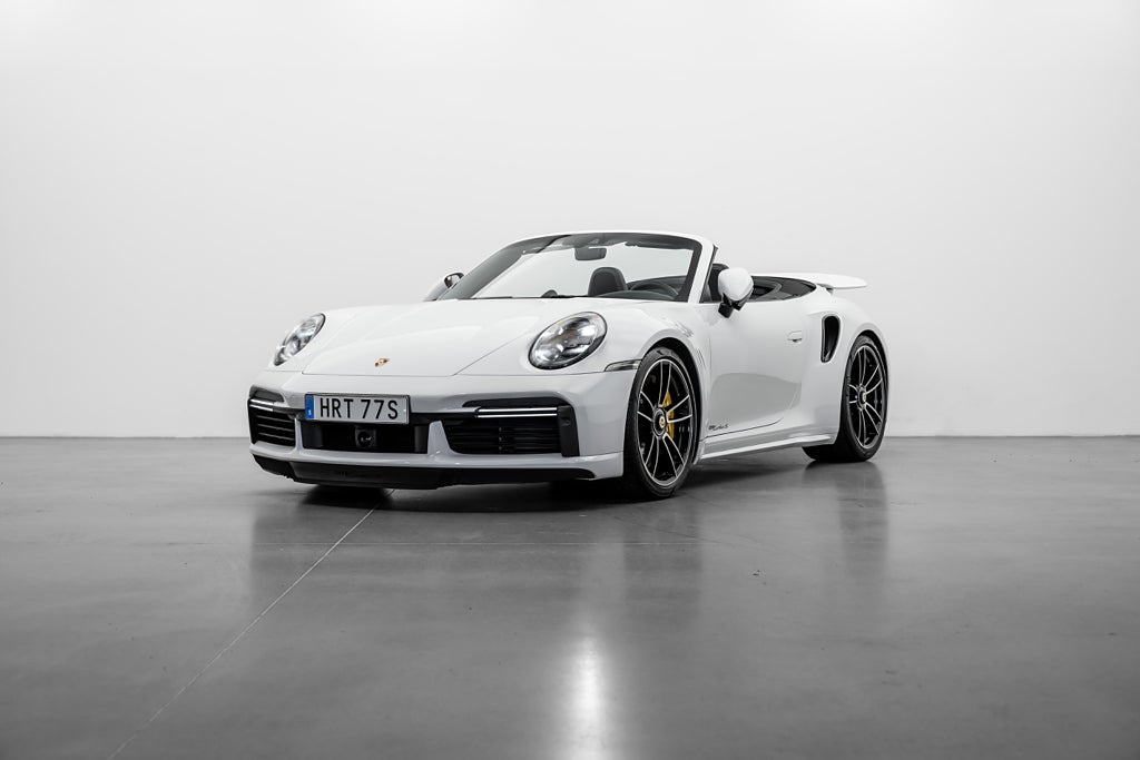 Porsche 911 992 Turbo S Cabriolet - SportDesign - Burmester