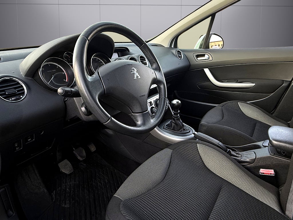 Peugeot 308 5-dörrar 1.6 e-HDi FAP Vinterhjul  - miniatyr 11